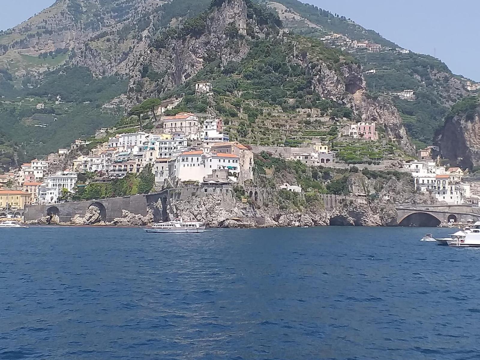 B&B Le Due Costiere Salerno Luaran gambar